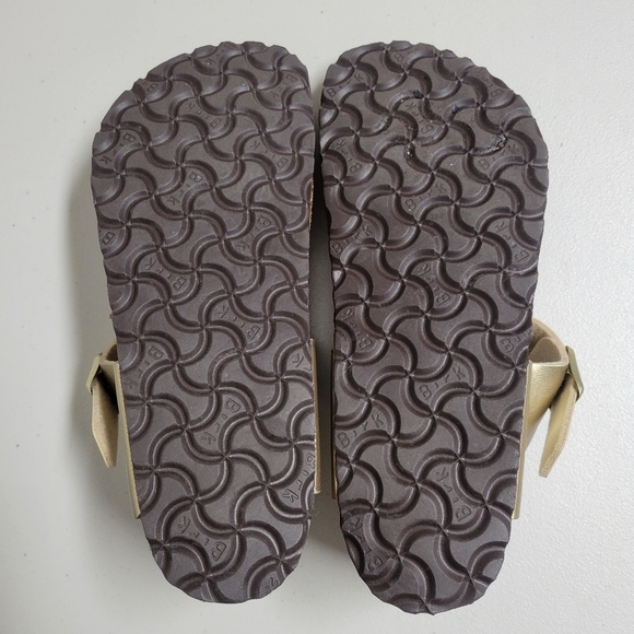 Birkenstock Gizeh Birko-flor Gold Sandals Size 37. - Picture 4 of 7